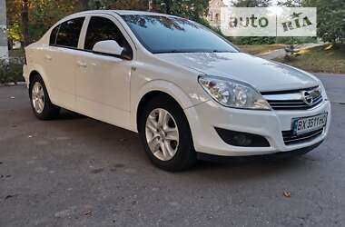 Седан Opel Astra 2012 в Каменец-Подольском