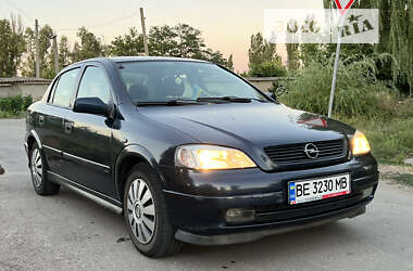 Седан Opel Astra 2002 в Новому Бузі