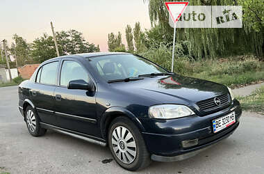 Седан Opel Astra 2002 в Новому Бузі