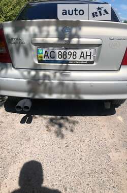 Седан Opel Astra 2006 в 