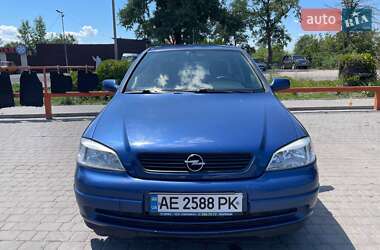 Хэтчбек Opel Astra 2001 в 