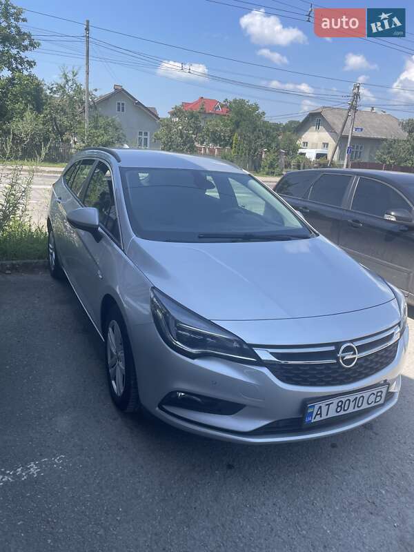 Універсал Opel Astra 2017 в Івано-Франківську