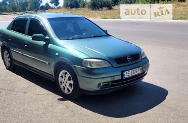 Седан Opel Astra 2000 в Синельниковому