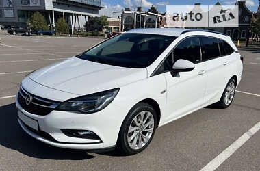 Універсал Opel Astra 2016 в Києві