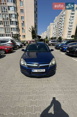 Универсал Opel Astra 2005 в 