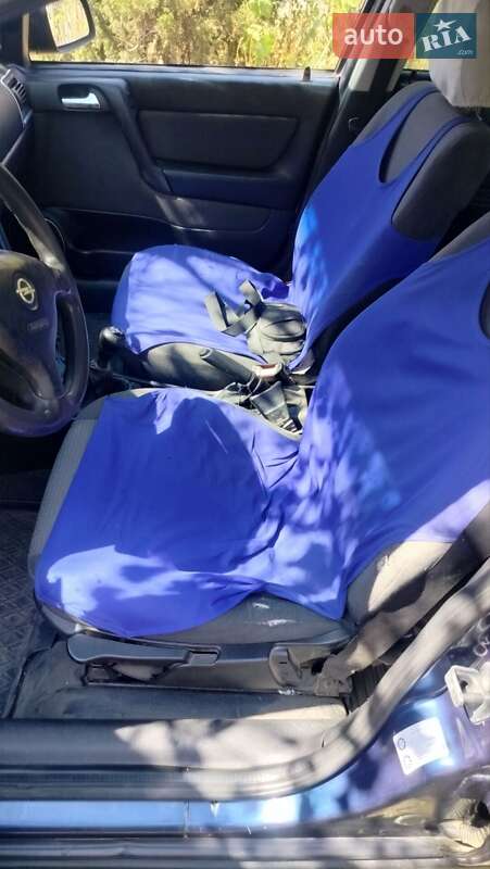 Седан Opel Astra 2004 в Херсоне