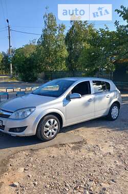 Хэтчбек Opel Astra 2010 в Болграде