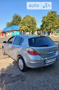 Хэтчбек Opel Astra 2010 в Болграде