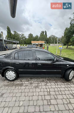 Седан Opel Astra 2008 в Сумах