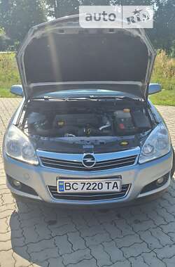 Универсал Opel Astra 2008 в Стрые