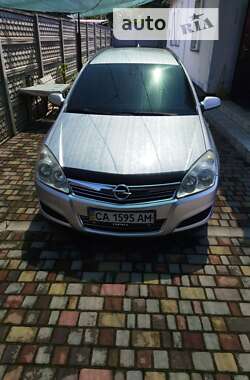 Универсал Opel Astra 2008 в Звенигородке