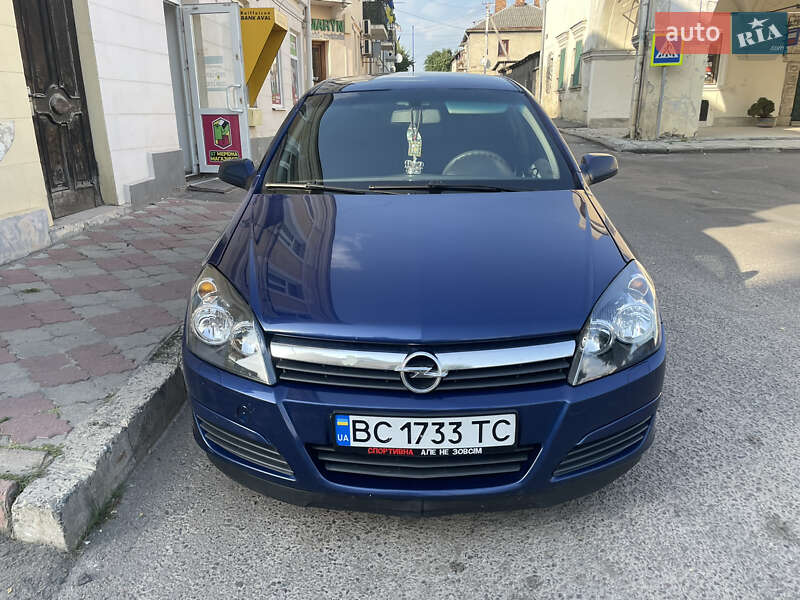 Хетчбек Opel Astra 2004 в 