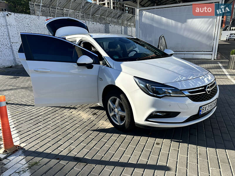 Універсал Opel Astra 2018 в Вінниці