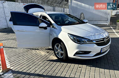 Универсал Opel Astra 2018 в 