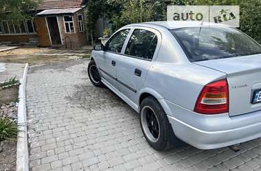 Седан Opel Astra 2004 в Полтаве