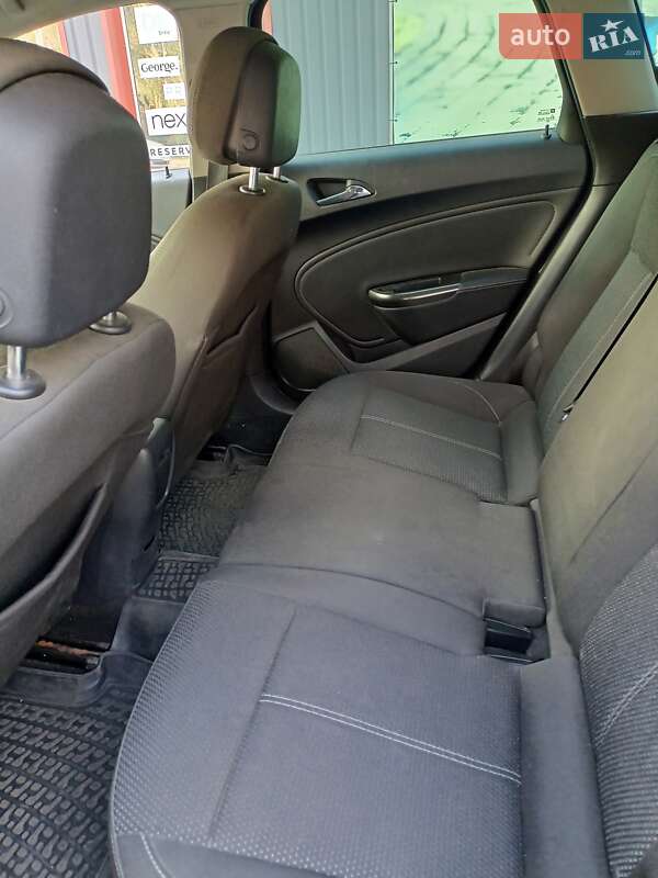 Opel Astra 2012