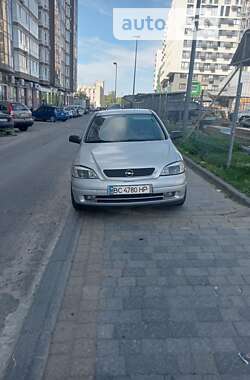 Седан Opel Astra 2005 в Львове