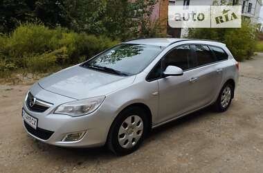 Універсал Opel Astra 2011 в Коломиї