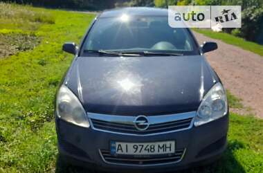 Хэтчбек Opel Astra 2007 в Киеве