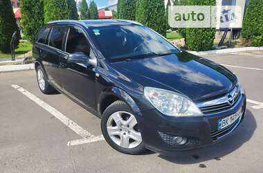 Универсал Opel Astra 2009 в Сарнах