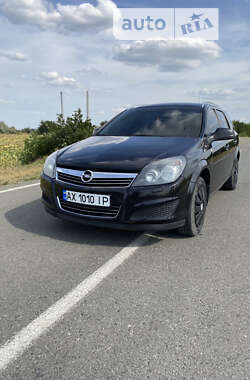 Универсал Opel Astra 2011 в Лозовой