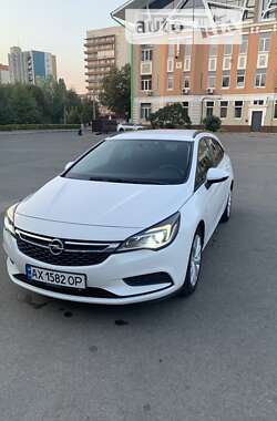 Універсал Opel Astra 2017 в Харкові