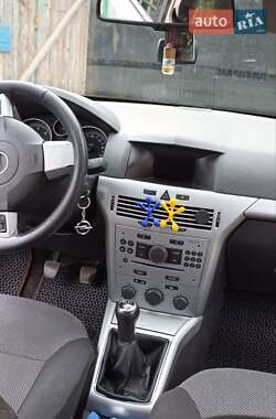 Универсал Opel Astra 2009 в 
