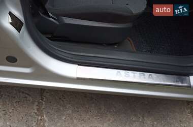 Универсал Opel Astra 2009 в 