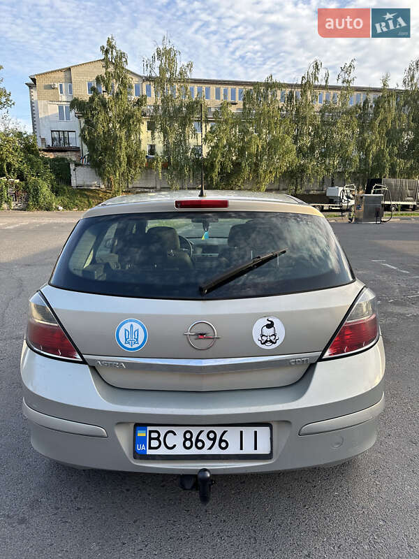 Хэтчбек Opel Astra 2007 в Львове