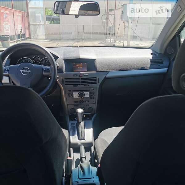 Універсал Opel Astra 2004 в Олександрії