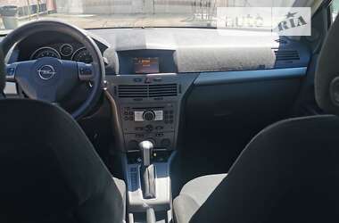 Универсал Opel Astra 2004 в 