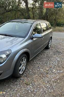 Універсал Opel Astra 2005 в 