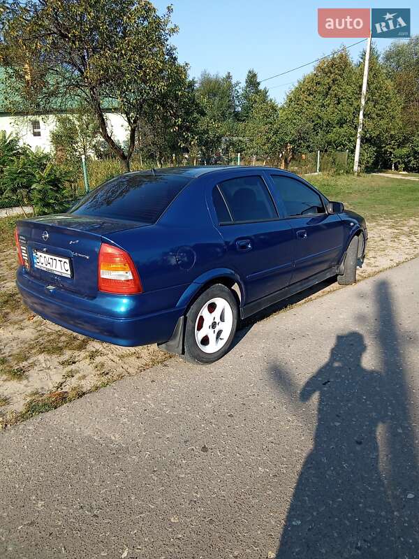 Седан Opel Astra 2007 в Львові