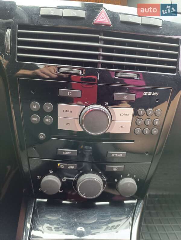 Универсал Opel Astra 2010 в Василькове