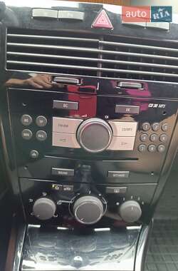 Универсал Opel Astra 2010 в 