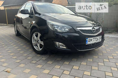 Хетчбек Opel Astra 2010 в Житомирі