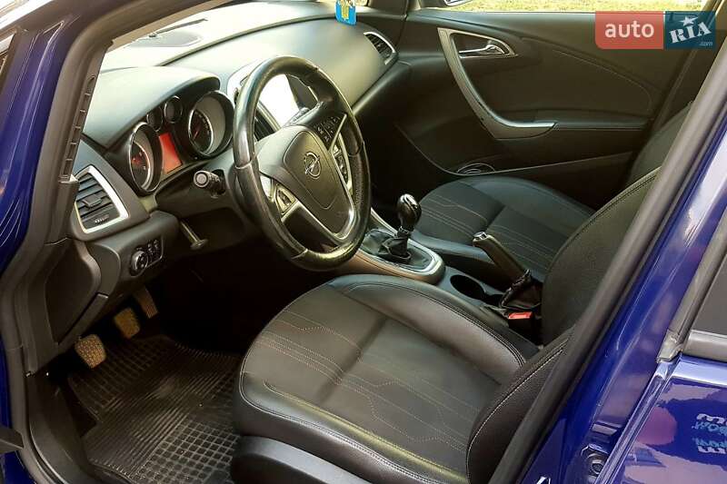 Универсал Opel Astra 2012 в Виннице