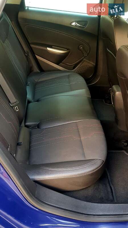 Универсал Opel Astra 2012 в Виннице