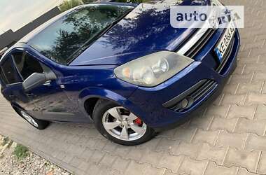 Хэтчбек Opel Astra 2006 в Кривом Роге