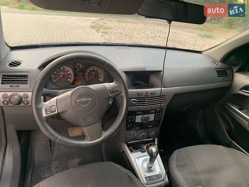 Хетчбек Opel Astra 2006 в Кривому Розі