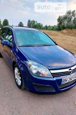 Универсал Opel Astra 2006 в Тростянце