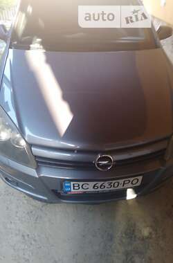 Универсал Opel Astra 2005 в Львове