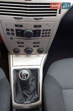 Универсал Opel Astra 2008 в 