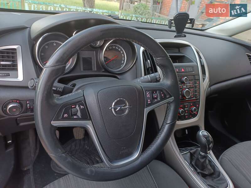 Универсал Opel Astra 2011 в Никополе