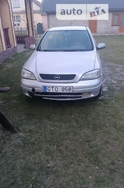 Хэтчбек Opel Astra 2002 в Березному