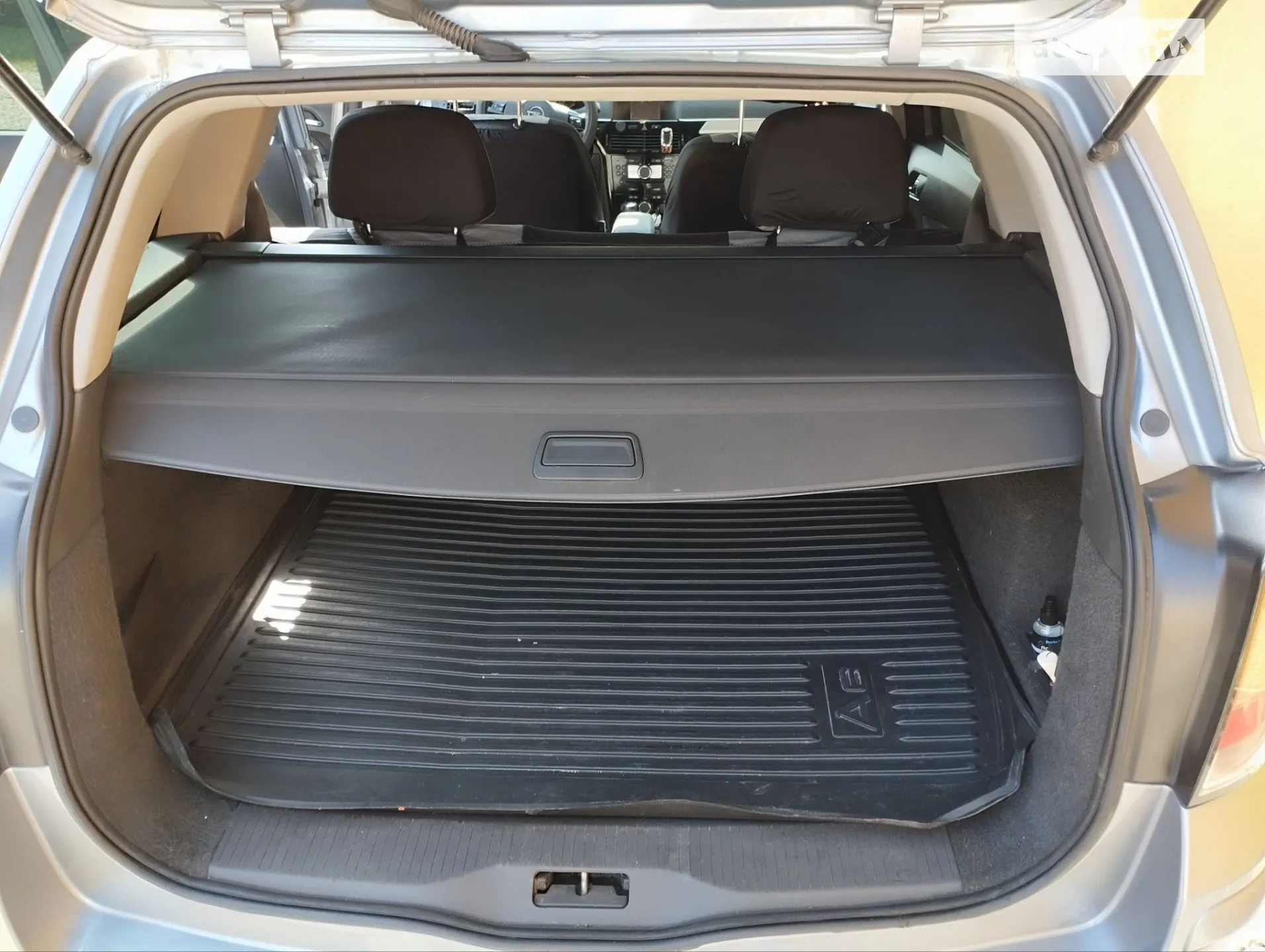 2010 Opel Astra - мініатюра 24
