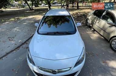 Универсал Opel Astra 2013 в 