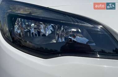 Универсал Opel Astra 2013 в 