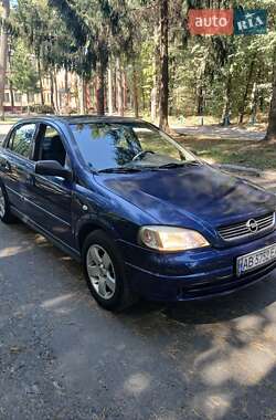 Седан Opel Astra 2006 в Виннице