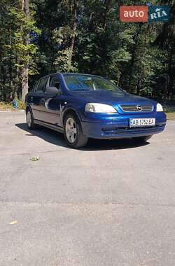 Седан Opel Astra 2006 в Виннице